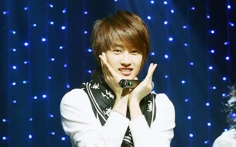 几年前的李赫宰,萌萌的.