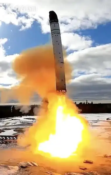 俄萨尔马特洲际战略导弹已投入战备执勤