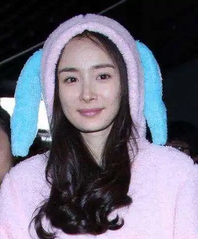 女星卸妆后的样子,赵丽颖还好,杨幂在线,杨颖就真实了