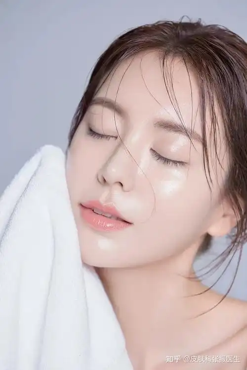 颜值内卷时代皮肤好vs五官美哪个更重要