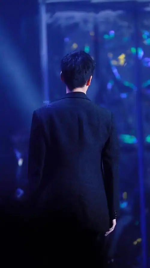 杨洋近期出席活动短发look