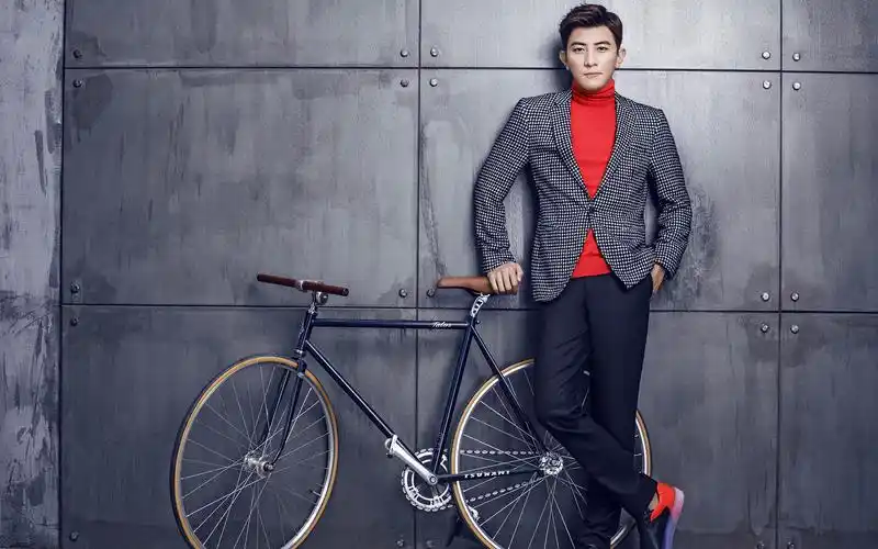 写真照片桌面壁纸下载高清大图预览1920x1200_大陆明星下载_美桌网