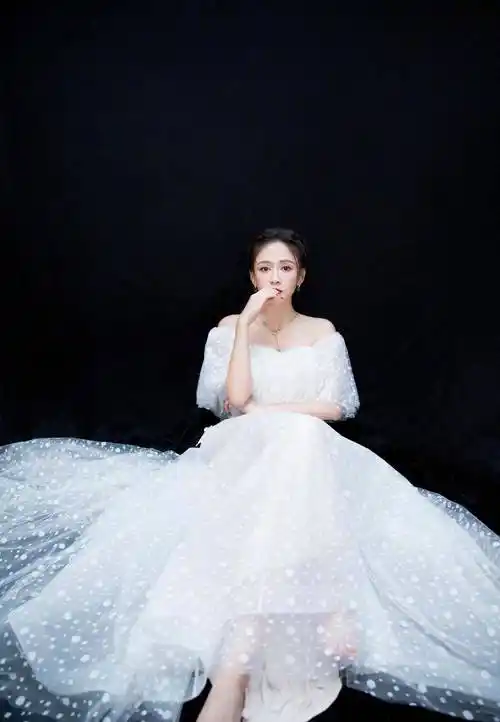 42岁陈乔恩身材气质绝了!