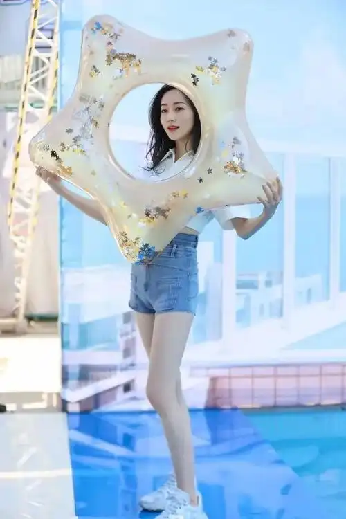 绝美雪雪子韩雪:著名丝袜代言人,好看,京都四美之一_网易订阅