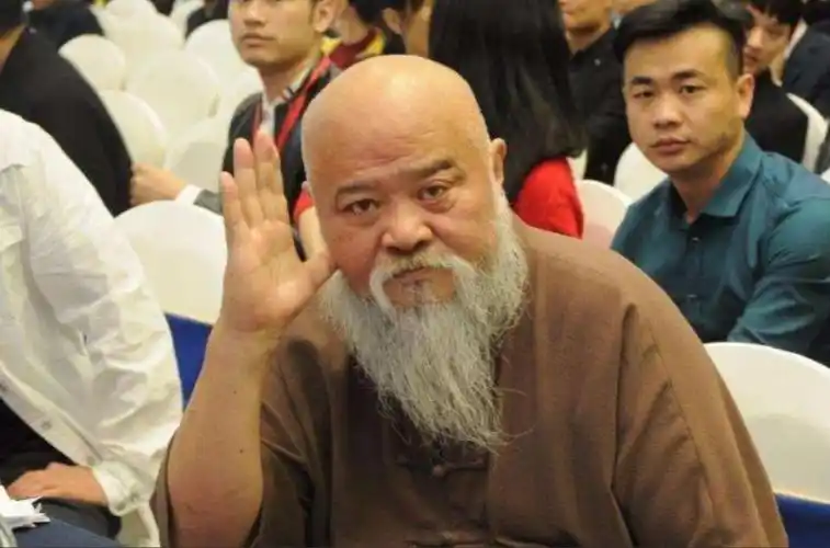 回顾高丽嫁给大胡子李琦婚后生下两个儿子3个子女都跟我姓