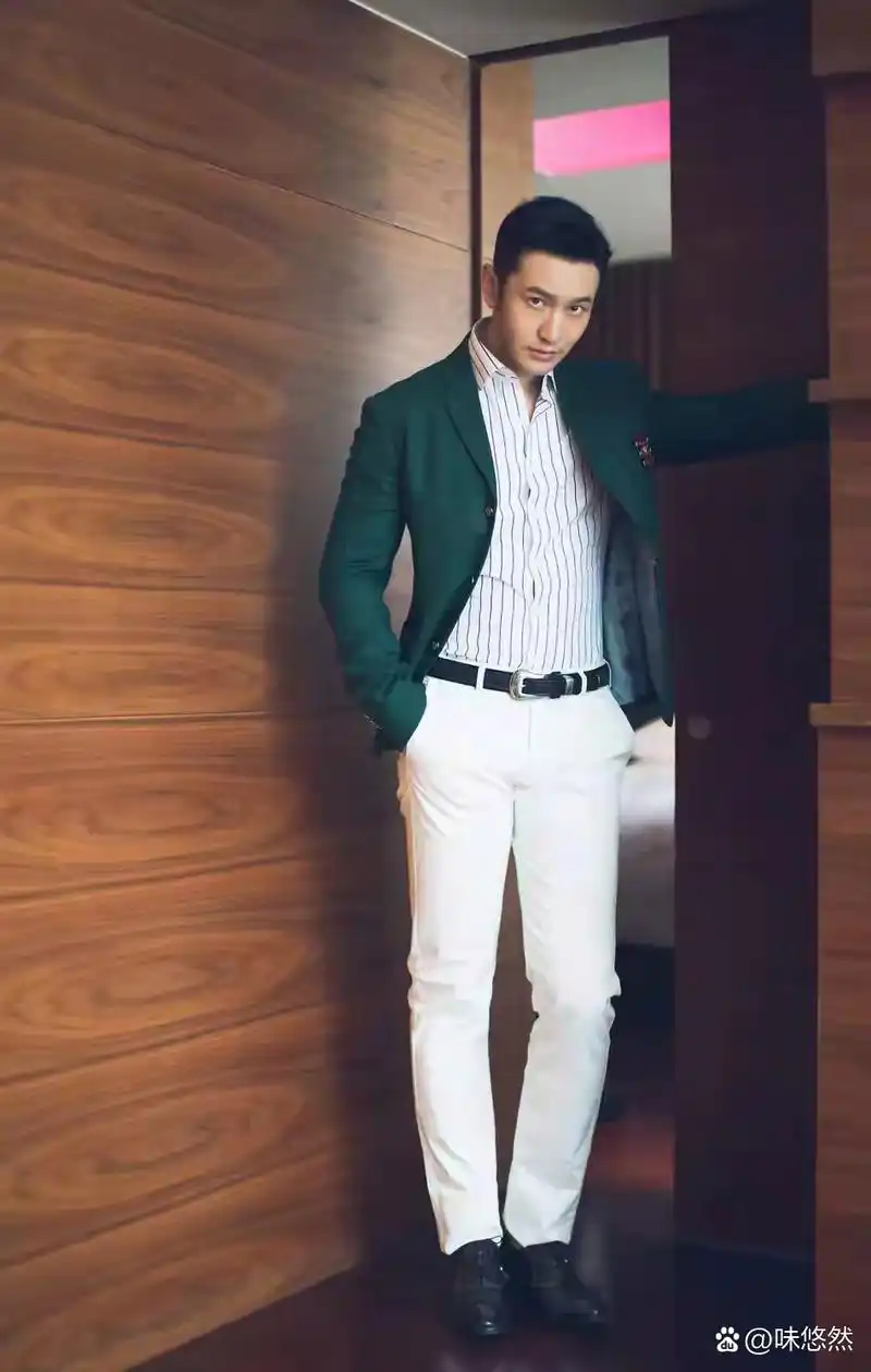 当年,陈坤上大学的时候,每逢寒暑假,黄晓明从青岛家中回来,都会给睡在