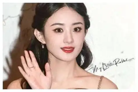 赵丽颖张艺谋携手共绘亚洲大奖新篇章闪耀夺目