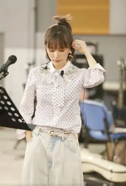 演员王子文:(原名王蒙蒙)1982年2月28日出生于四川省成 - 抖音