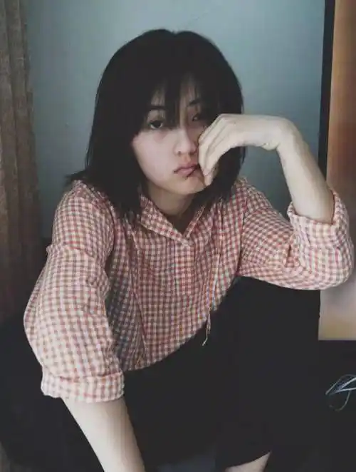 张子枫新造型真有黄磊说的山口百惠那味儿了!