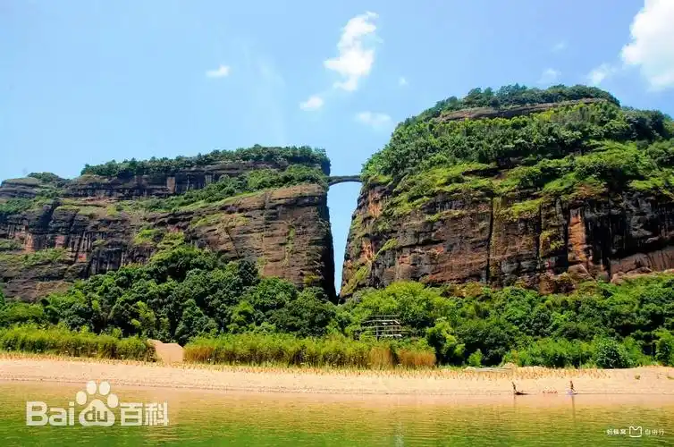 龙虎山世界地质公园(江西,2008年)         龙虎山风景名胜区位于江西