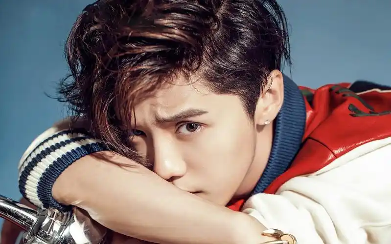 鹿晗杂志混剪 自制[34/50]_手机壁纸_电脑壁纸_桌面壁纸【图客网】