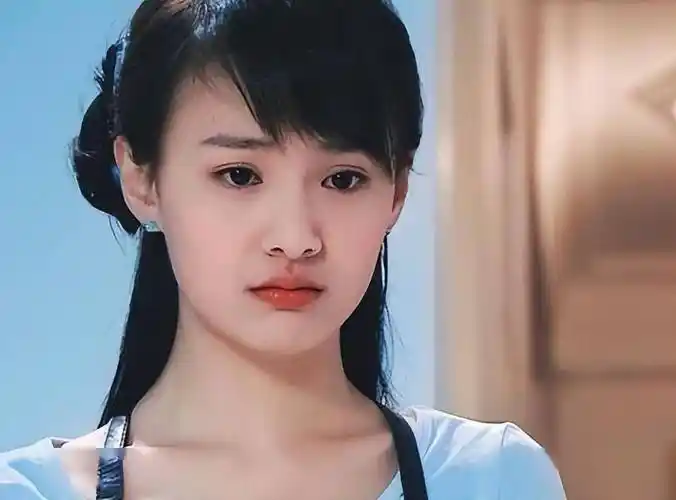 做的事是实在让人怒不可遏,更搞笑的是之前,在和张翰谈恋爱分手后.