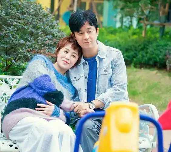 此外,这部剧还捧红了孙坚和黄梦莹.