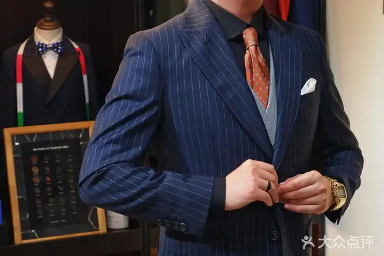 玛尔斯西服定制