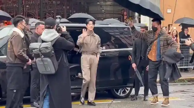 mai官方身高175,看秀厚底鞋约莫10cm    求解:肖战身高到底是不是183.