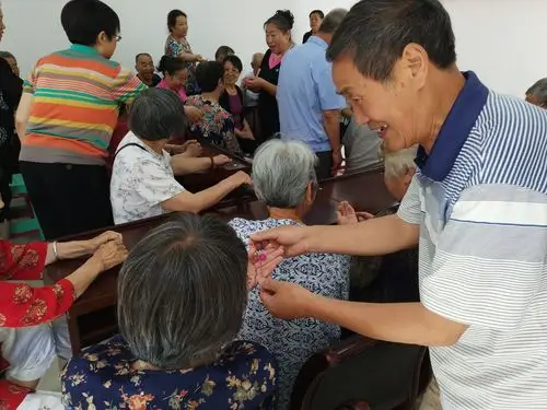 新华路街道航苑社区举办"粽香话端午 共叙邻里情"端午节活动