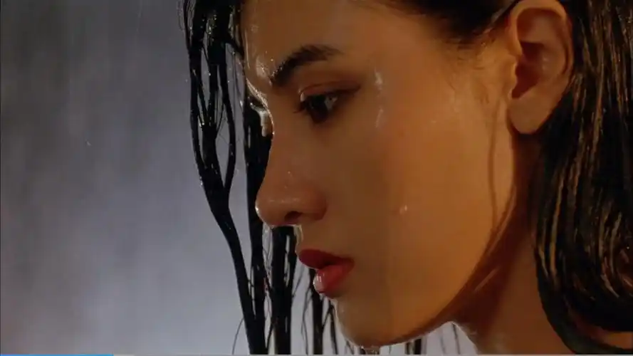 影片中有不少李嘉欣颜值的特写李若彤,图放年龄不详,李嘉中国香港.