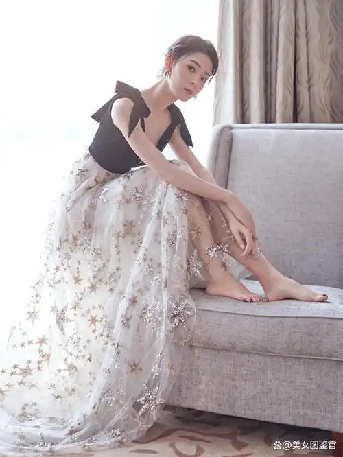 星眸嫣然,踏梦长腿:陈瑶的萌妹与仙女气质