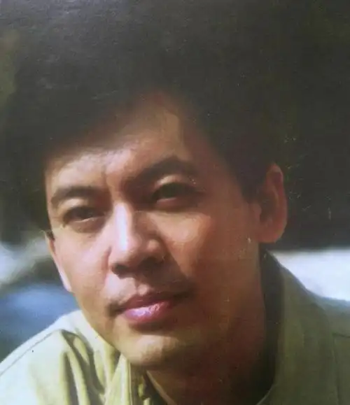 "赵政委"何政军的耿直人生,和他生命中挚爱的一个女人