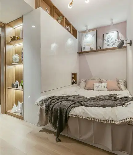 小复式的户型其卧室应该设计在二楼,这样就可以很好的保