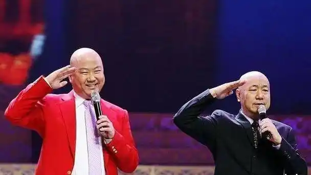 连登春晚18年的他因一句台词被起诉索赔1亿多今靠直播卖货