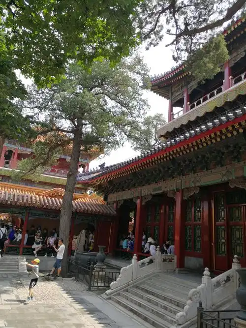 北京故宫是,中国明,清两代的皇家宫殿,旧称紫禁城,是中国古代宫廷建筑