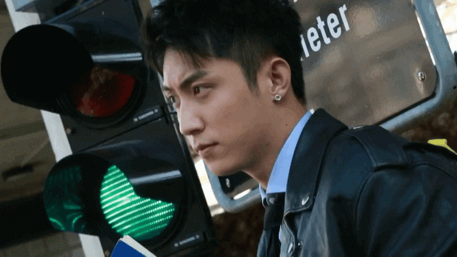 又萌萌又帅帅的 就是喜欢你 @johnny黄景瑜