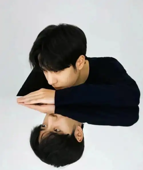 王一博 啵啵头像