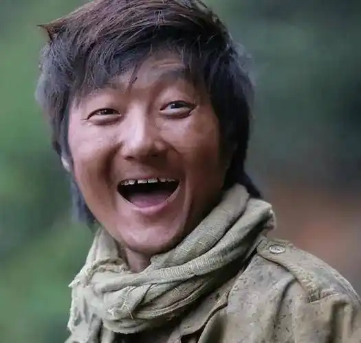 46岁王大治,看廉价房,住二手屋,酒吧当歌手,终于遭报应!