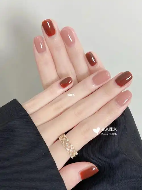 棕色系真的很适合秋冬耶 上手高级感满满一然指甲油409白茶与鹿77