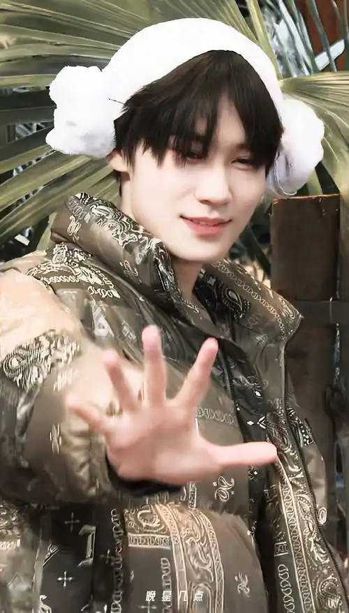 时代少年团全员羊角帽##张真源这是我的岛