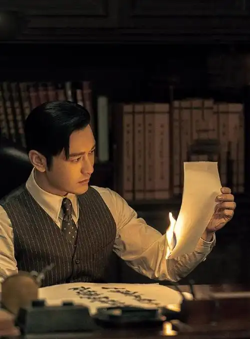 继《长相思》,《莲花楼》在今年的暑期档上线后,又一部近代谍战大剧