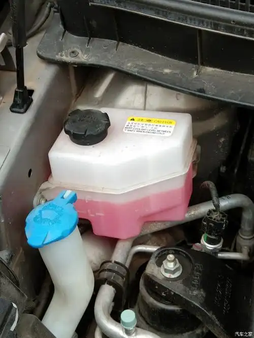 冷却液加这么满行吗?