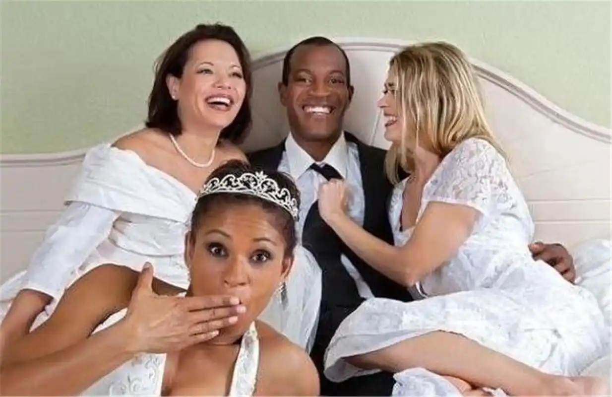 此国家实行一夫多妻制,男性因压力大提议废除,却遭到女性的反对