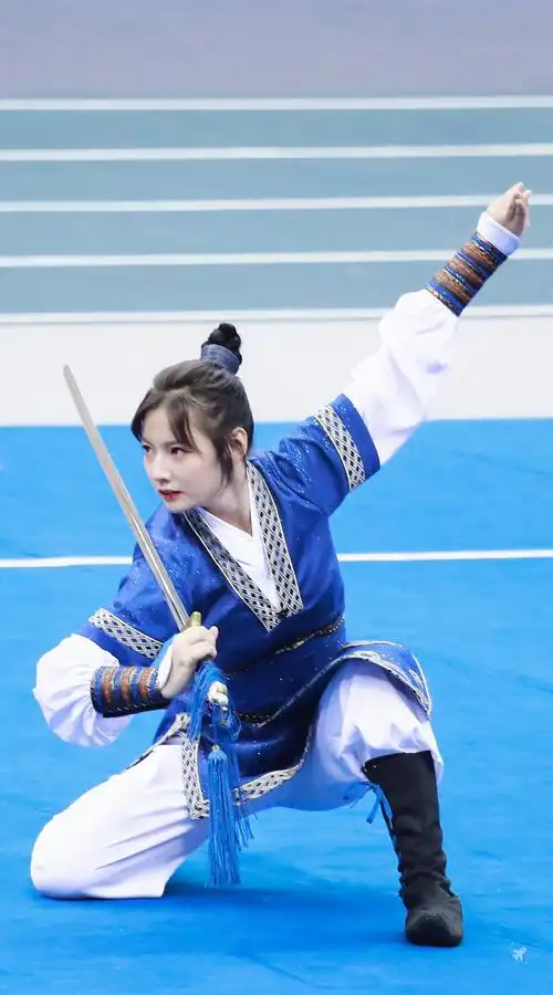 是舞担也是武担 论赵粤与武术/打女的适配性.