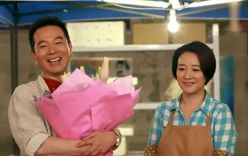 的都市励志情感生活剧《夜市人生》将于7月30日登陆上海电视剧频道