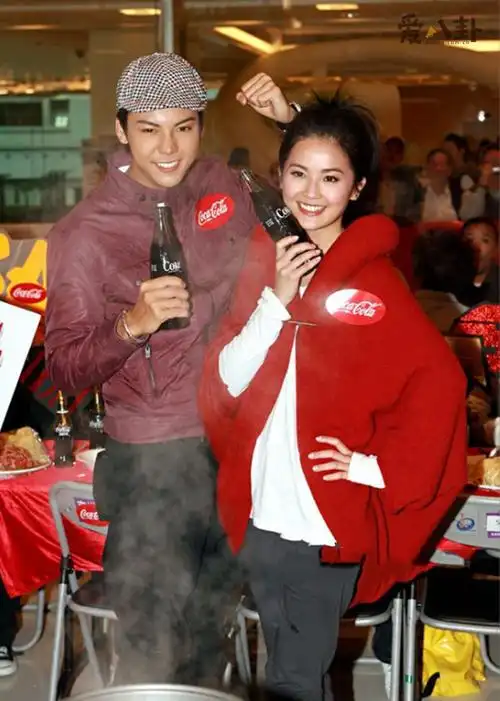 陈伟霆蔡卓妍吻戏出演美丽密令因戏生情