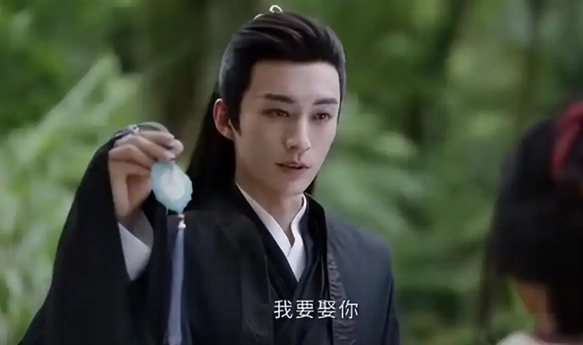 钟情又强大,腹黑且毒舌,潘樾的精彩人设,被刘学义演绎得淋漓尽致.