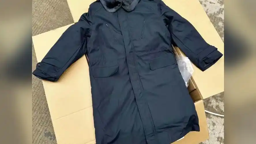 07海陆常服大衣,不是羽绒服穿不起,而且军大衣更有性价比