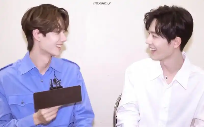 博君一肖时尚芭莎电影电子刊双人采访全