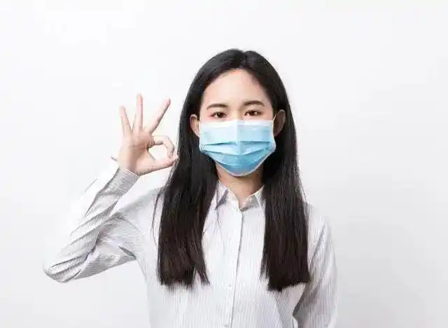 2.坚持科学佩戴口罩