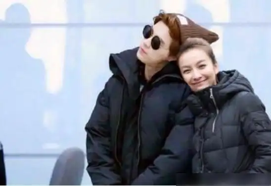 李易峰和吴昕真的在一起了吗?一起扒一扒