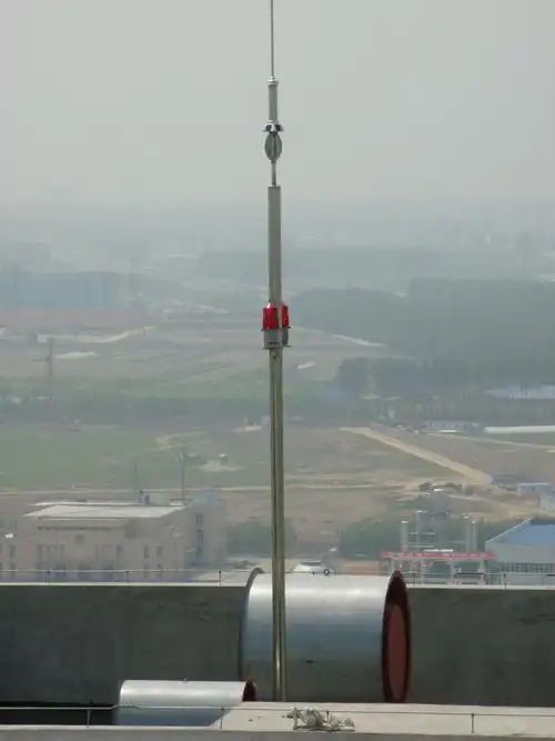 综上,按照《建筑物防雷装置检测技术规范》的要求,石油,化工等易燃易