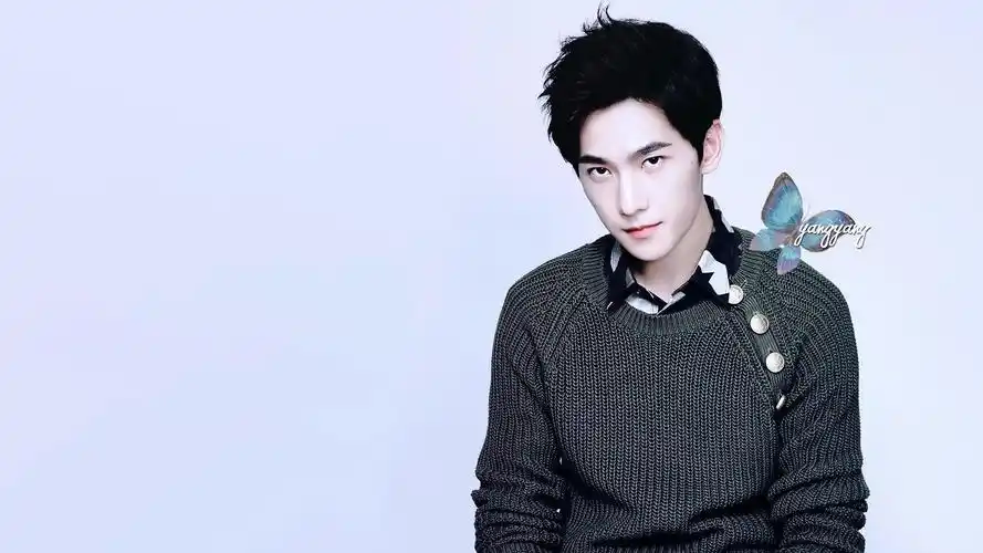 38m上传时间:2020-06-16壁纸标签:杨洋帅气明星风尚壁纸封面图杨洋