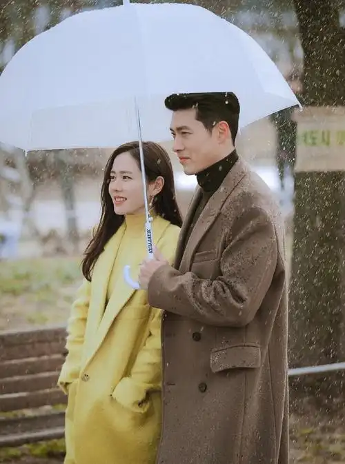 40岁孙艺珍晒庆生照气质甜美堪称冻龄女神与玄彬疑今年结婚