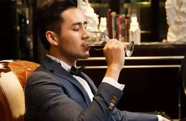 为什么喝酒的男人优点多?