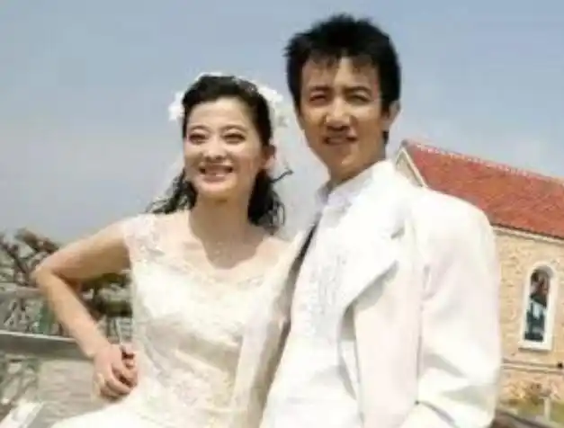 梅婷是如何成名的?她身后有哪3个重要的男人?看完你就懂了