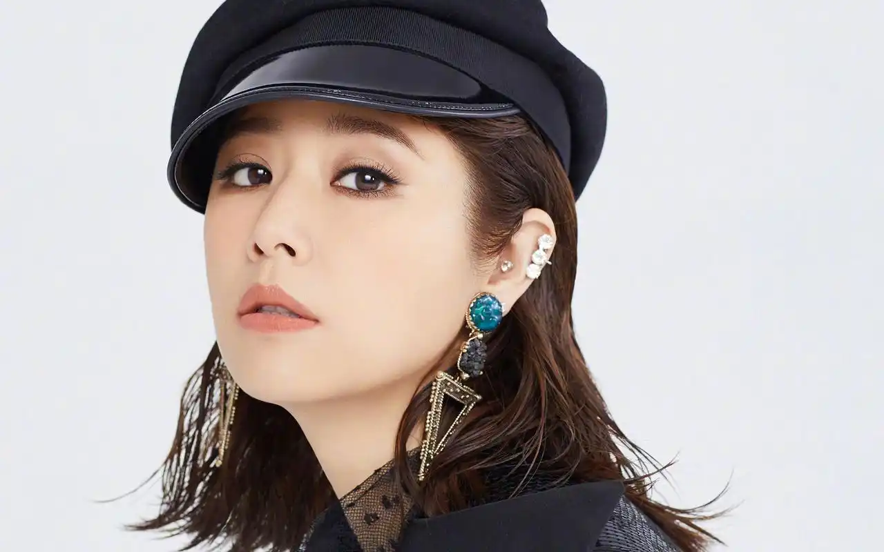 林心如时尚性感高清桌面壁纸