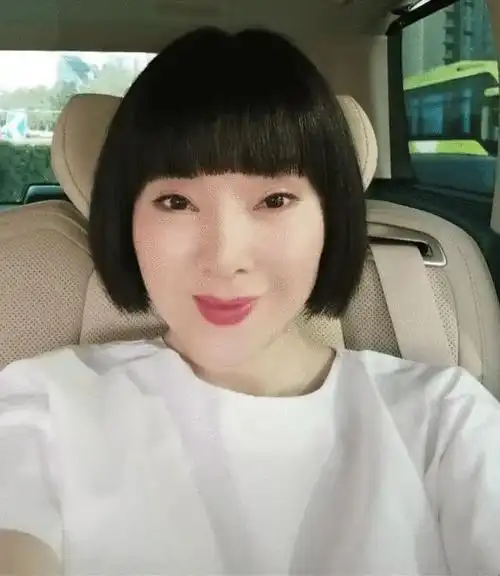 出轨整容医生,转移丈夫财产12亿,"常回家看看"的陈红不简单|宅男部落