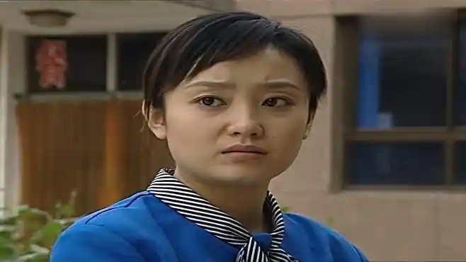 渴望城市:文良又想往家寄钱,小莲却不高兴了:挣点钱全给你弟了